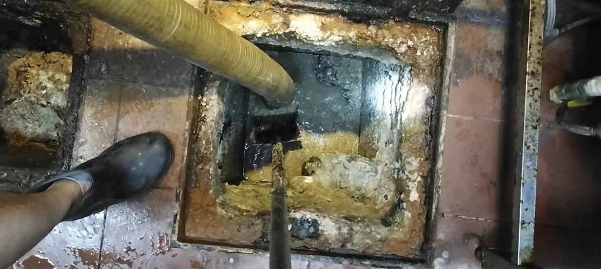 龙泉驿污水池清理一般都有毒气，怎么预防中毒呢？
